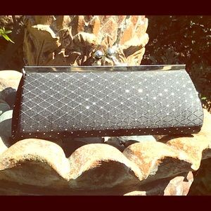 💎SHINE LIKE A DIAMOND CLUTCH💎